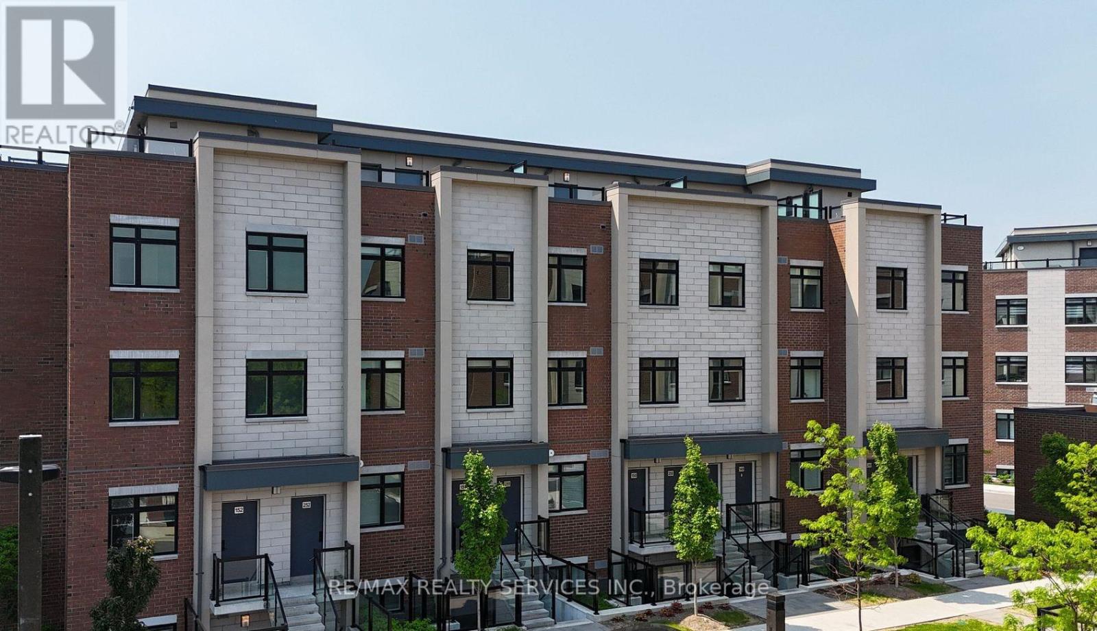 255 - 1095 DOUGLAS MCCURDY COMM DRIVE|Mississauga (Lakeview), Ontario L5G0C6