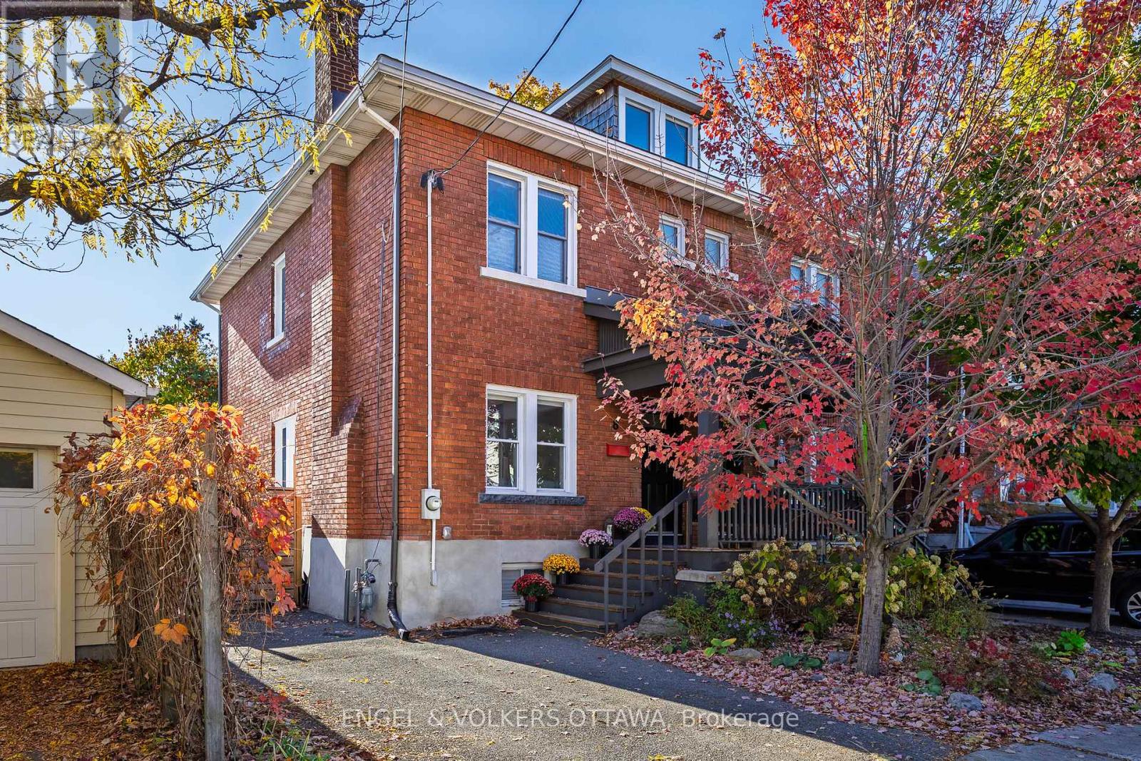 Property image for 8 FOSTER STREET|Ottawa, Ontario K1Y3J4