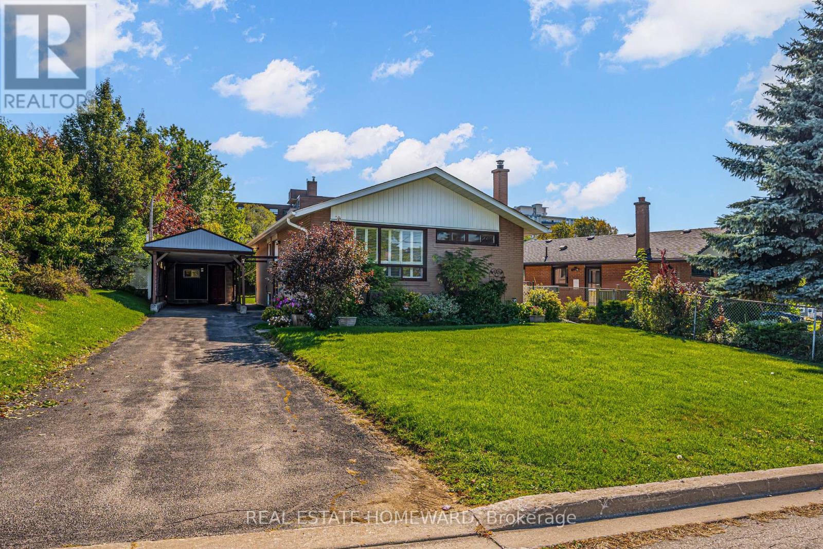 7 JACINTA DRIVE|Toronto (Rustic), Ontario M6L1H6