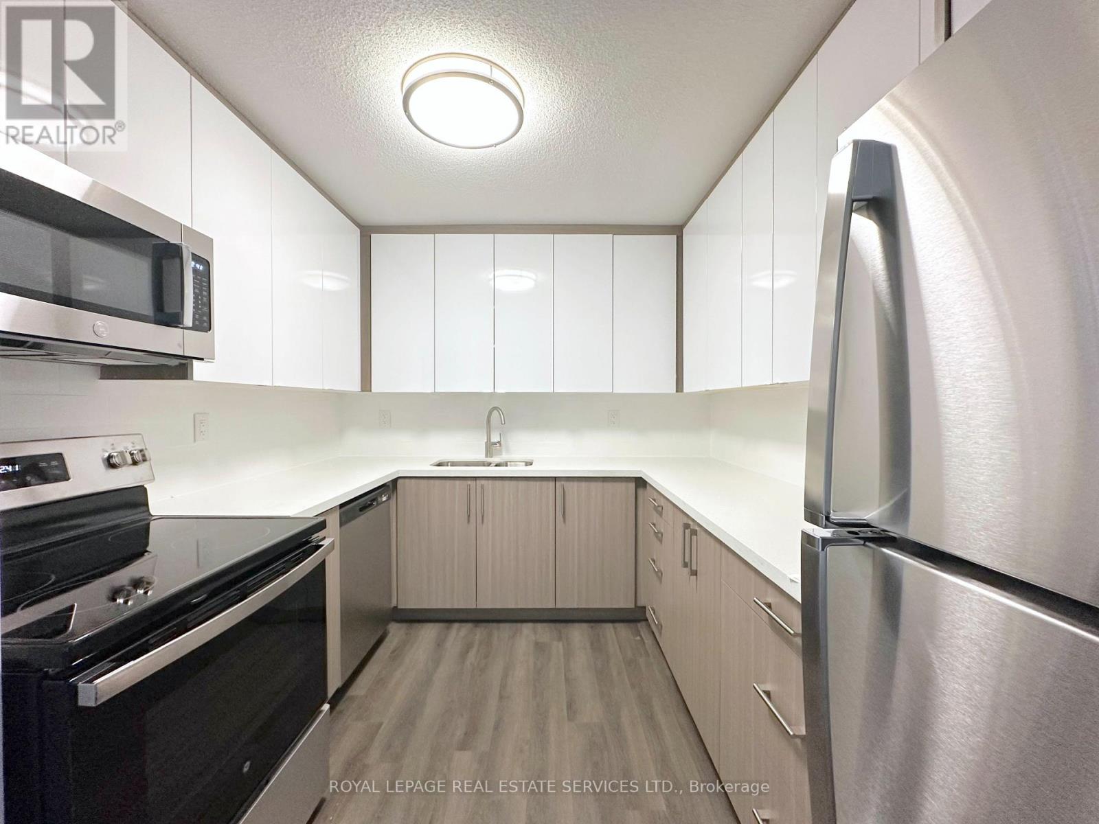 Property image for 517 - 2575 DANFORTH AVENUE|Toronto (East End-Danforth), Ontario M4C1L5