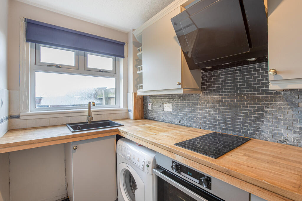 Additional image 3 of Lee Crescent, Bridge Of Don