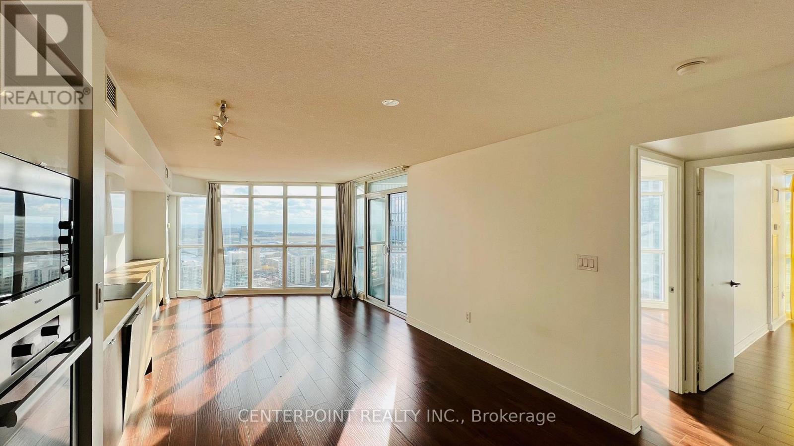 2509 - 21 ICEBOAT TERRACE|Toronto (Waterfront Communities), Ontario M5V4A9