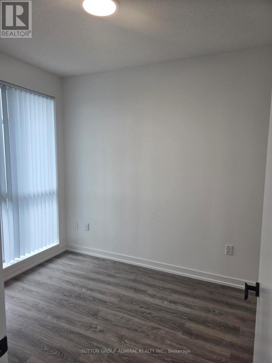 502 - 8 INTERCHANGE WAY|Vaughan (Vaughan Corporate Centre), Ontario L4K0P9