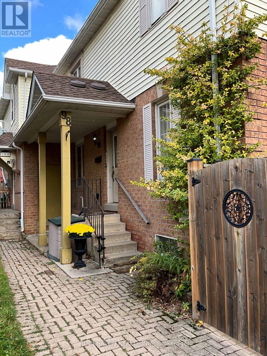 Property image for 98 FELLOWES CRESCENT|Hamilton (Waterdown), Ontario L8B0M7