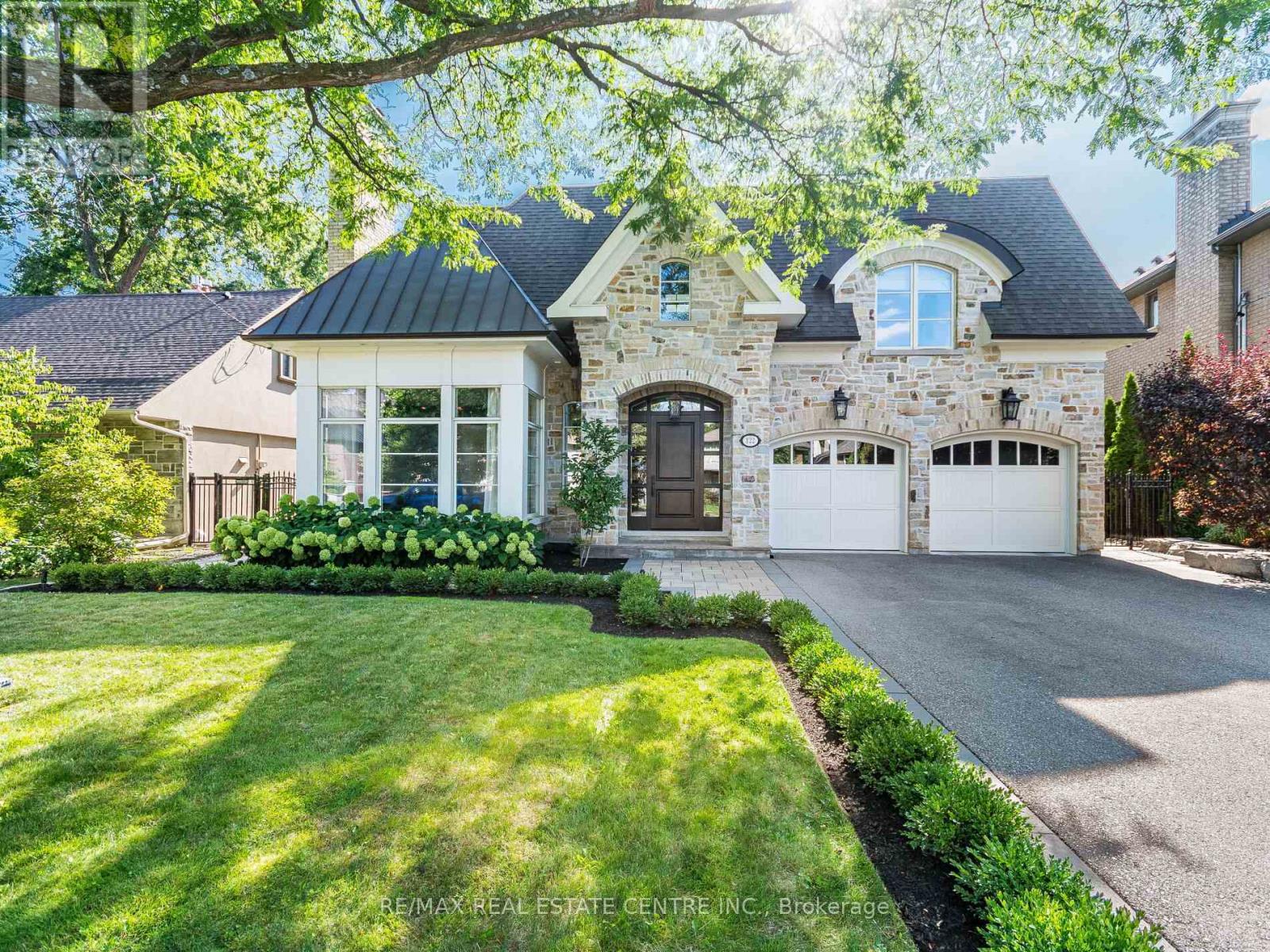 Property image for 122 WIMBLETON ROAD|Toronto (Edenbridge-Humber Valley), Ontario M9A3S6