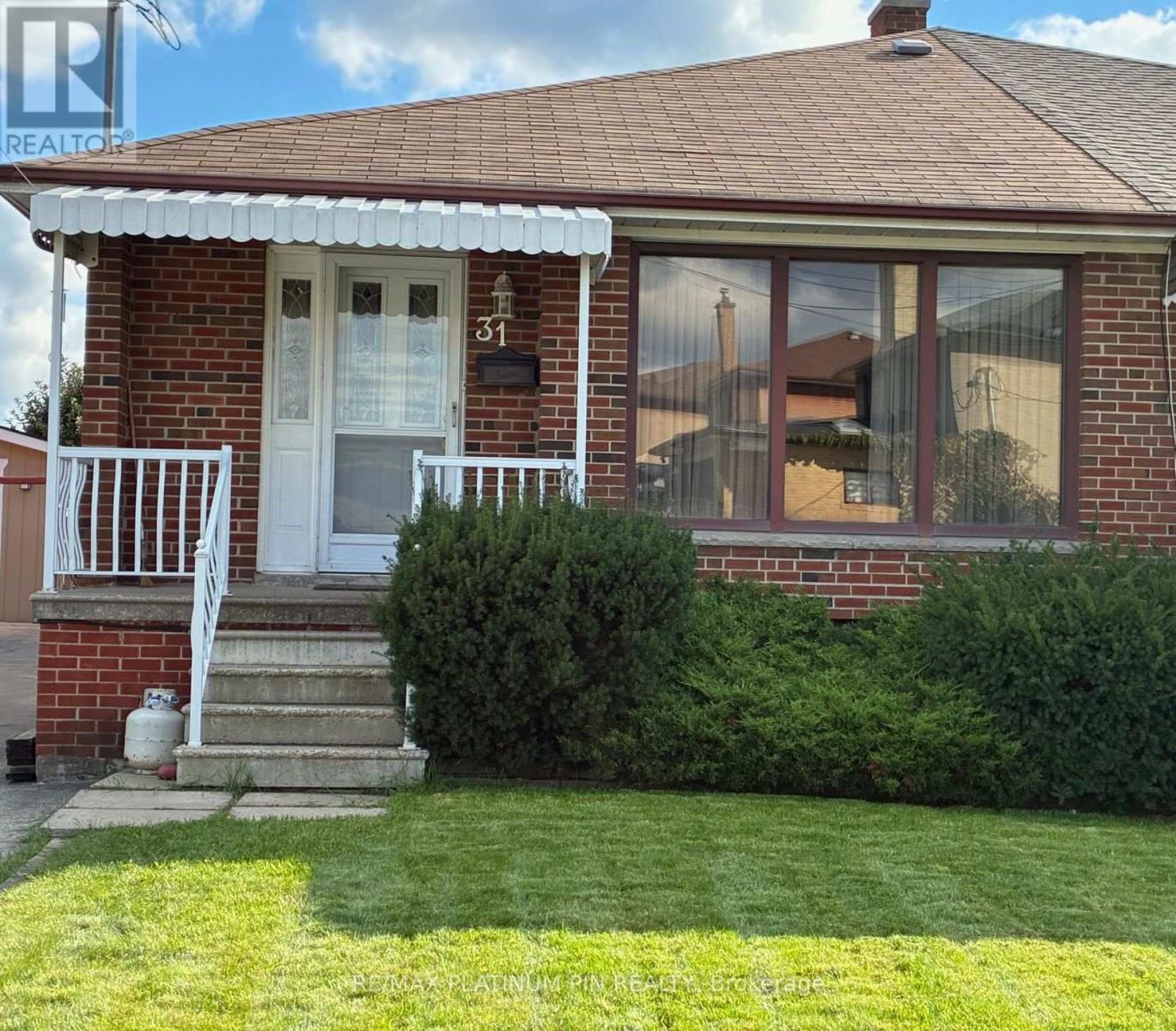 Property image for 31 RYEWOOD DRIVE|Toronto (Glenfield-Jane Heights), Ontario M3N1B7