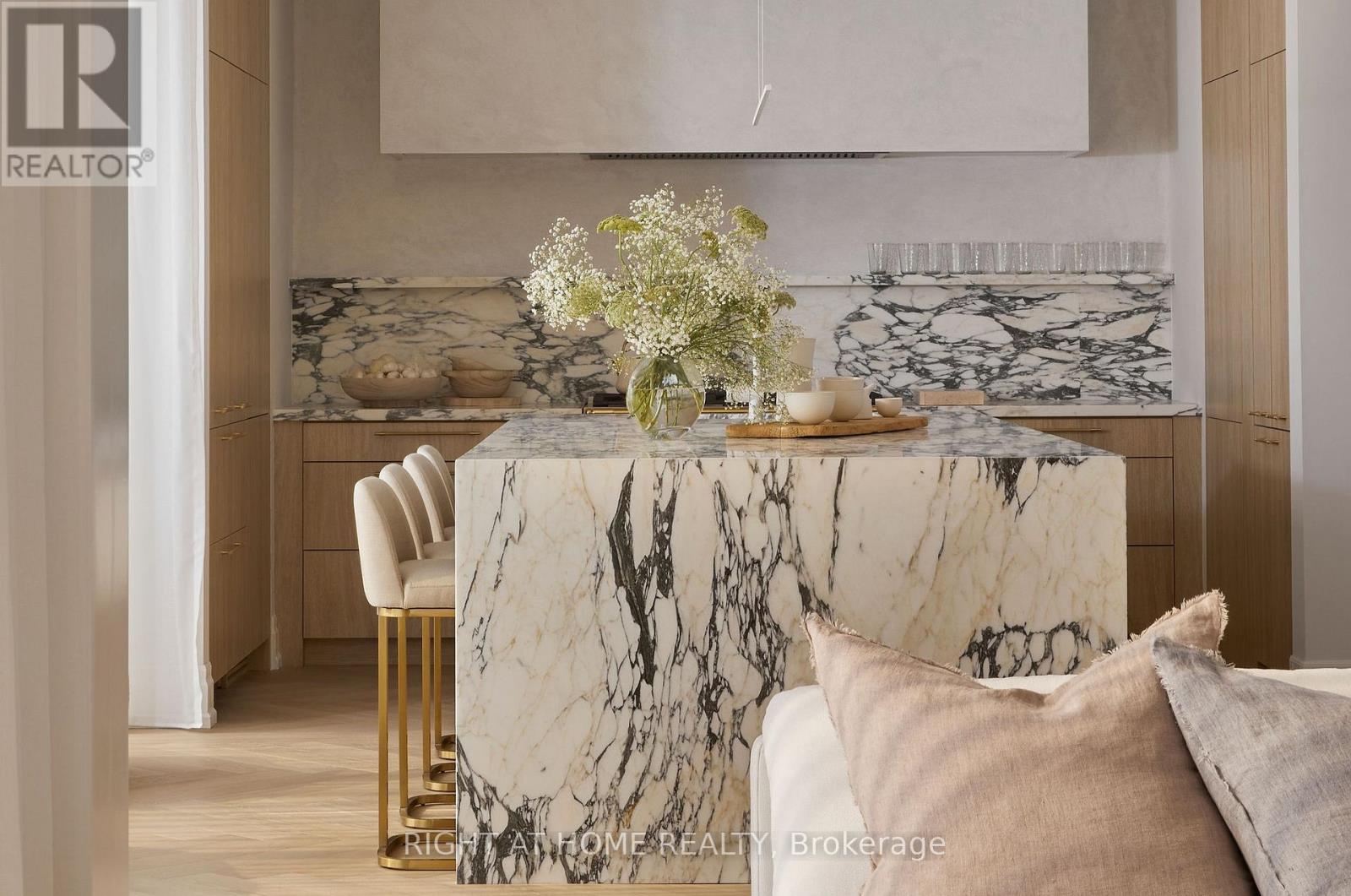 Property image for 37 RIPPLETON ROAD|Toronto (Banbury-Don Mills), Ontario M3B1H4