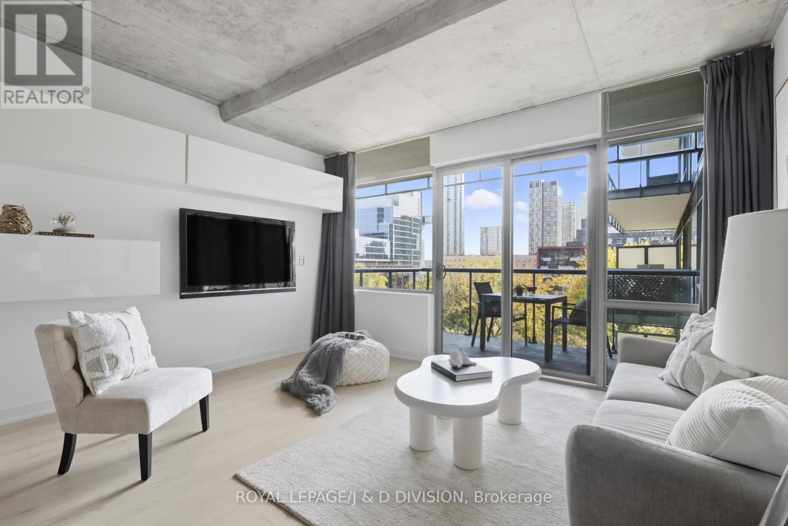 Property image for 828 - 55 STEWART STREET|Toronto (Waterfront Communities), Ontario M5V2V1