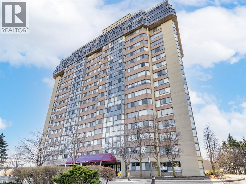 Property image for 880 DUNDAS Street W Unit# UPH7|Mississauga, Ontario L5C4H3