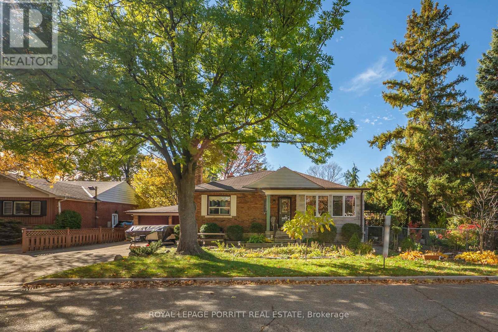 1 AINTREE COURT|Toronto (Alderwood), Ontario M8W4R9