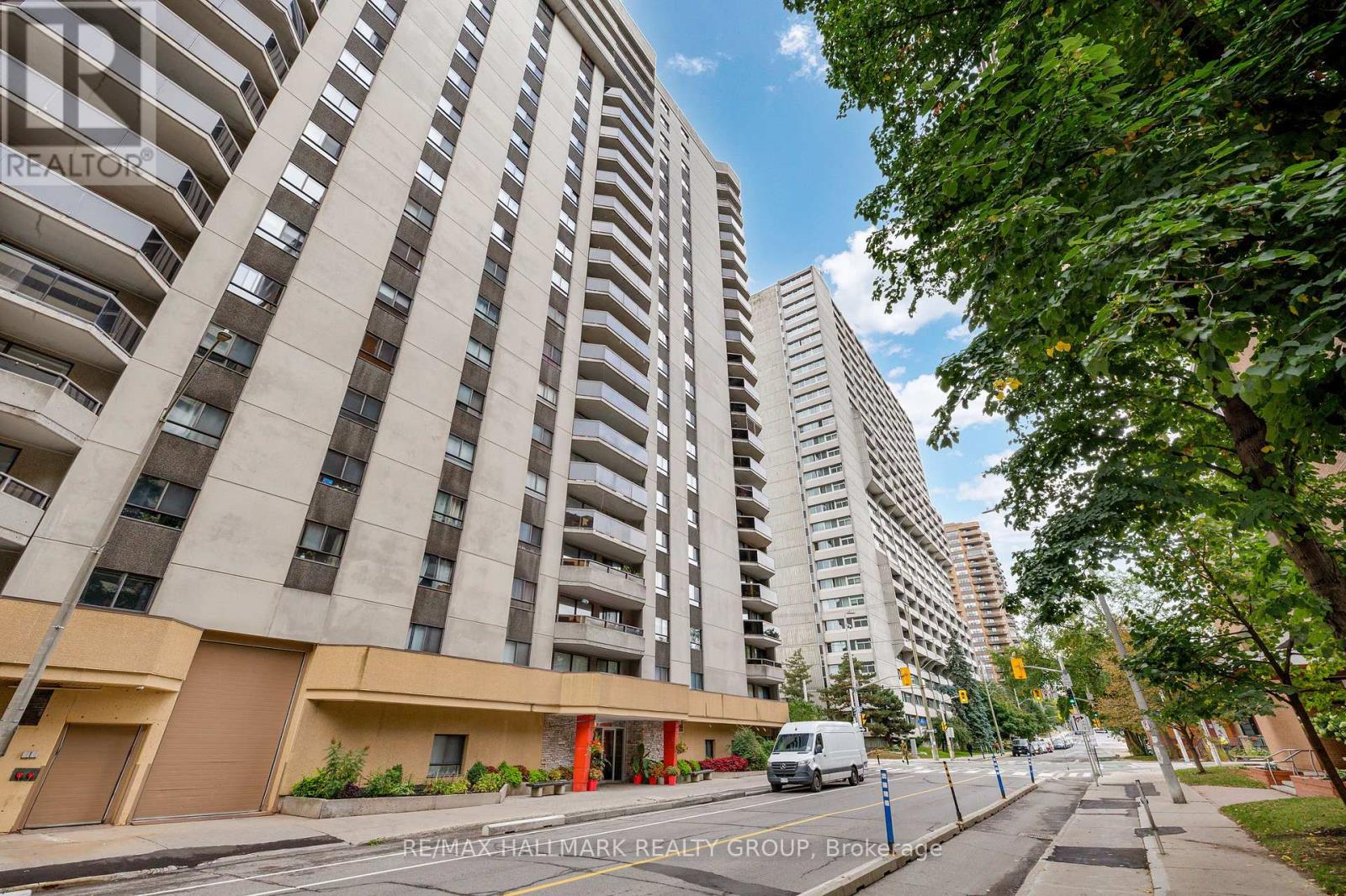 Property image for 402 - 470 LAURIER AVENUE W|Ottawa, Ontario K1R7W9