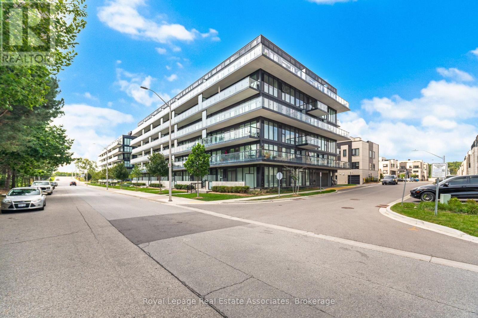 Property image for B327 - 1119 COOKE BOULEVARD|Burlington (LaSalle), Ontario L7T0C7