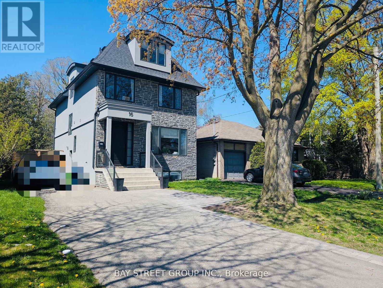 16 ENFIELD AVENUE|Toronto (Alderwood), Ontario M8W1T8