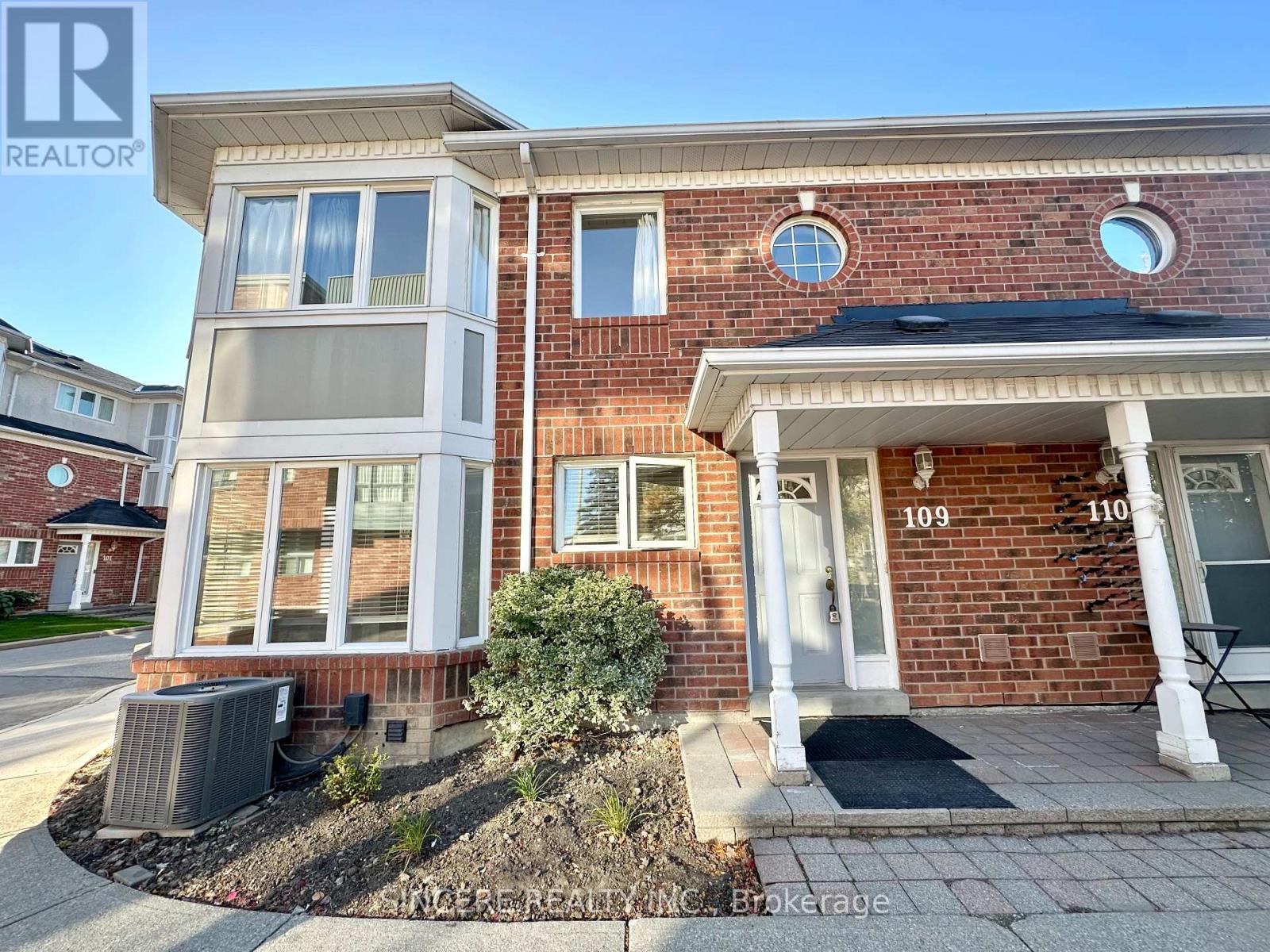 Property image for 109 - 18 CLARK AVENUE W|Vaughan (Crestwood-Springfarm-Yorkhill), Ontario L4J8H1