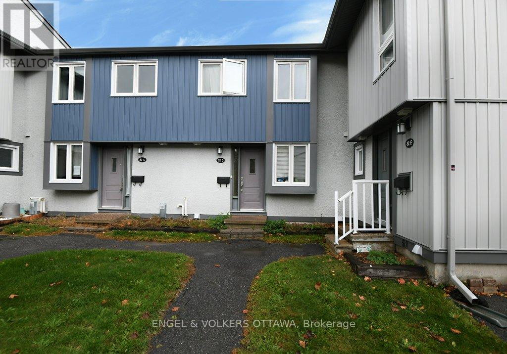 32D BENLEA DRIVE|Ottawa, Ontario K2G4A8