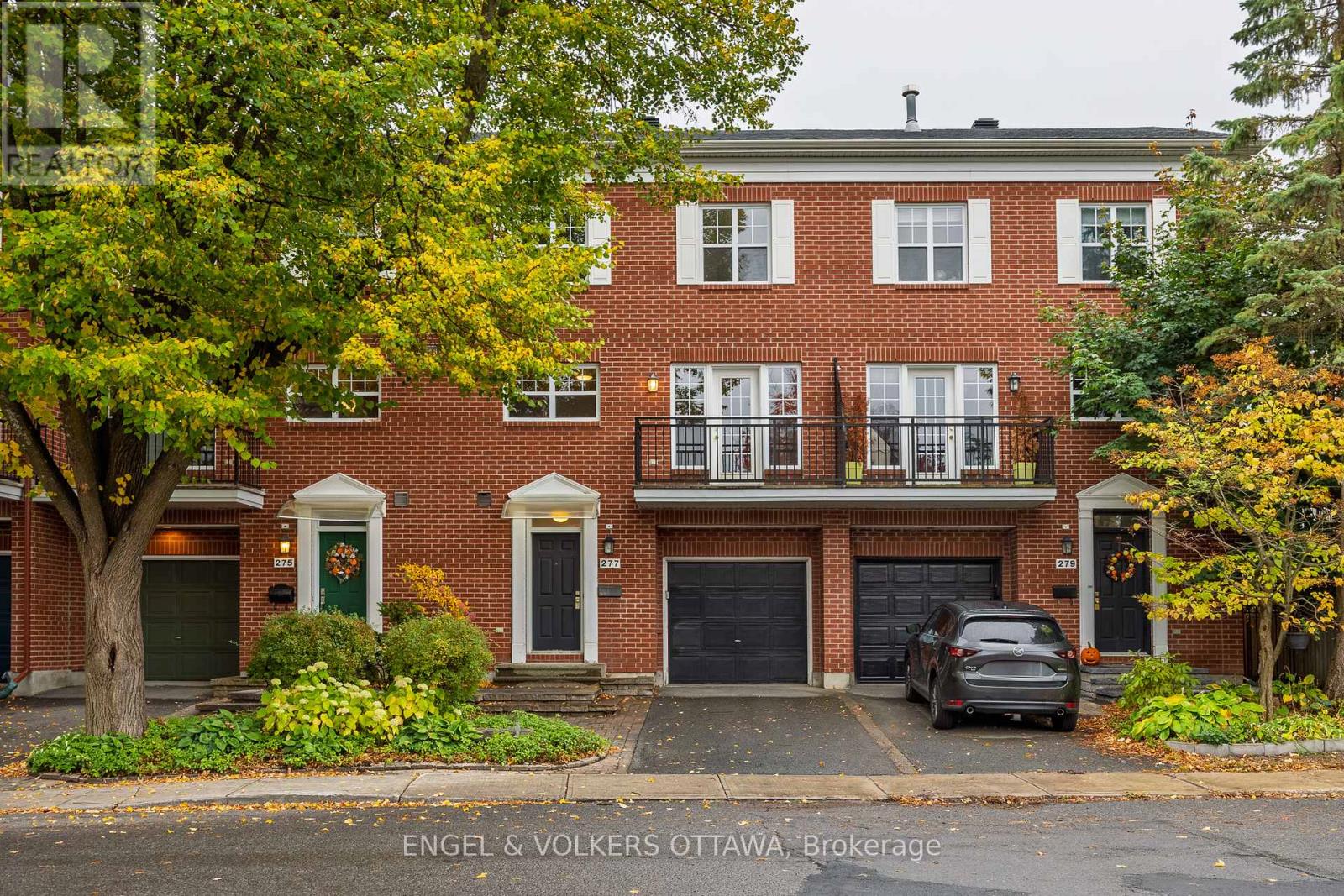 277 MART CIRCLE|Ottawa, Ontario K1K4W2