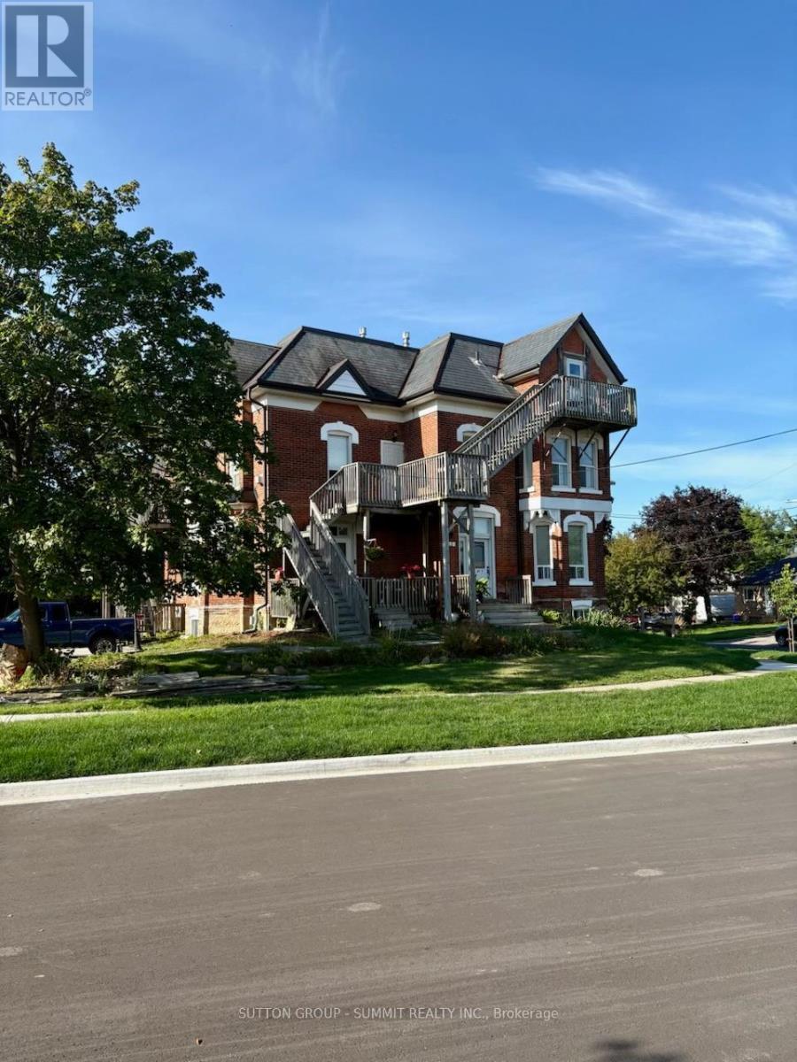 Property image for 9 - 75 MCINTYRE CRESCENT|Halton Hills (Georgetown), Ontario L7G1N5