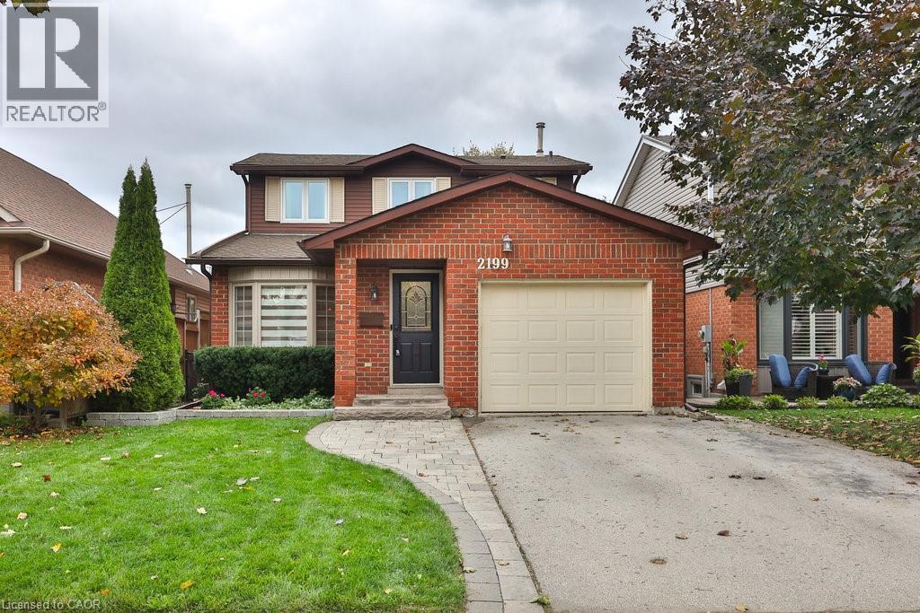 Property image for 2199 HUNT Crescent|Burlington, Ontario L7M3E2