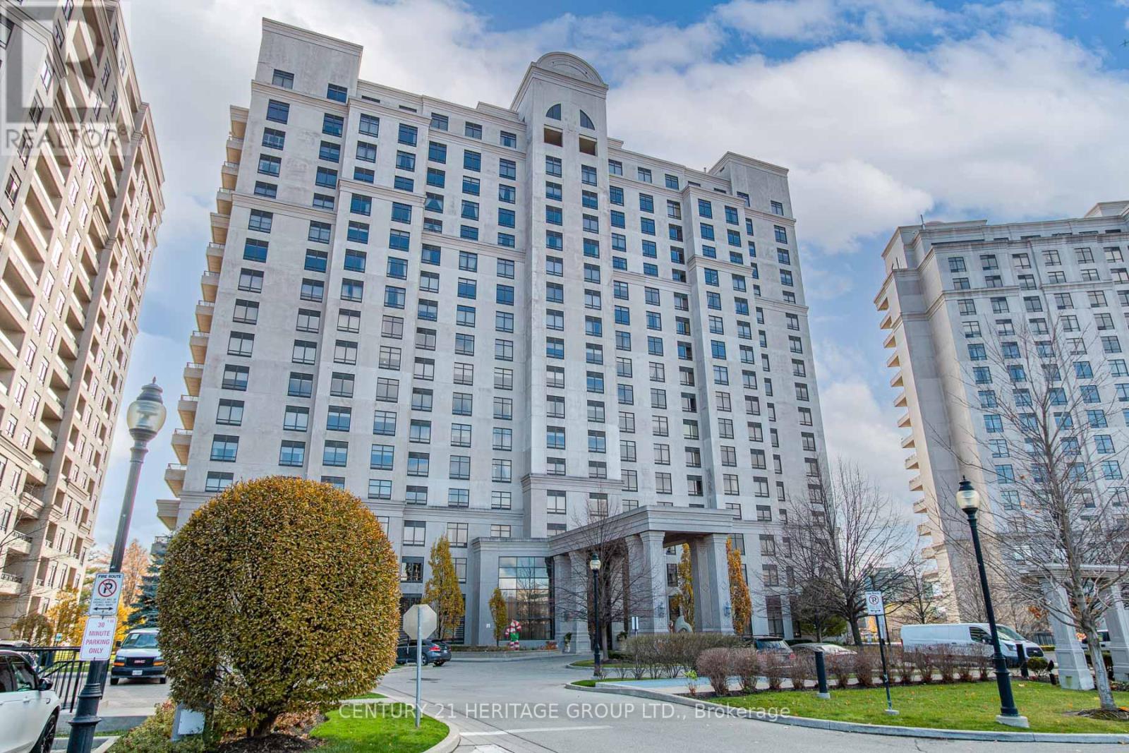 Property image for 615 - 9245 JANE STREET|Vaughan (Maple), Ontario L6A0J9