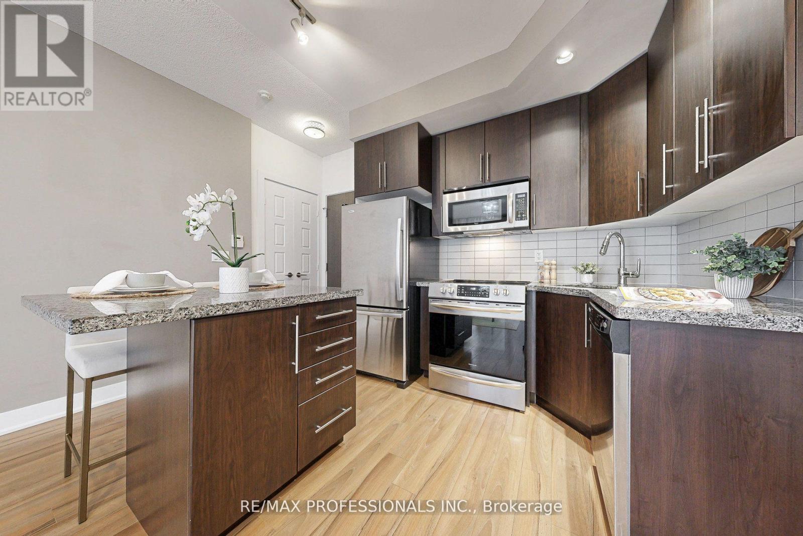 Property image for 28 LINDEN STREET|Toronto (North St. James Town), Ontario M4Y0A4