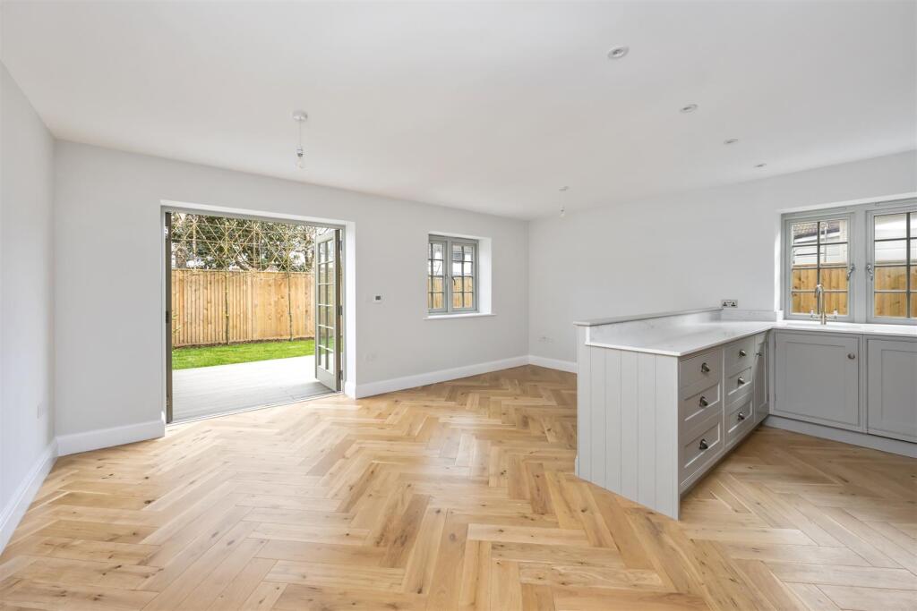 Additional image 27 of East Avenue, Goring-By-Sea, Worthing