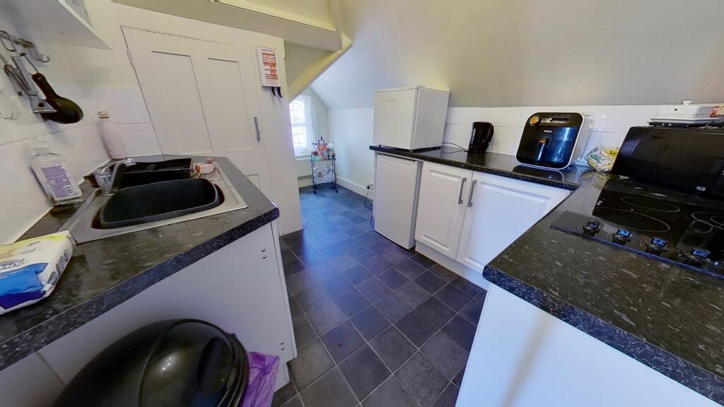 Additional image 34 of Castle Avenue, Dover