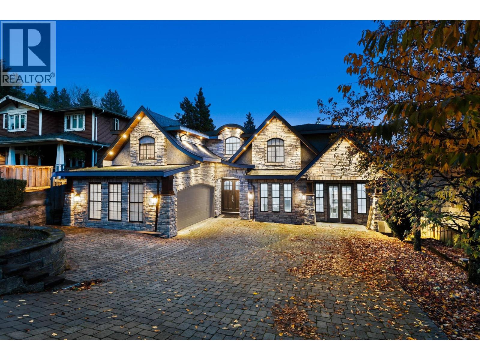 8656 GILLEY AVENUE|Burnaby, British Columbia V5J4Y5