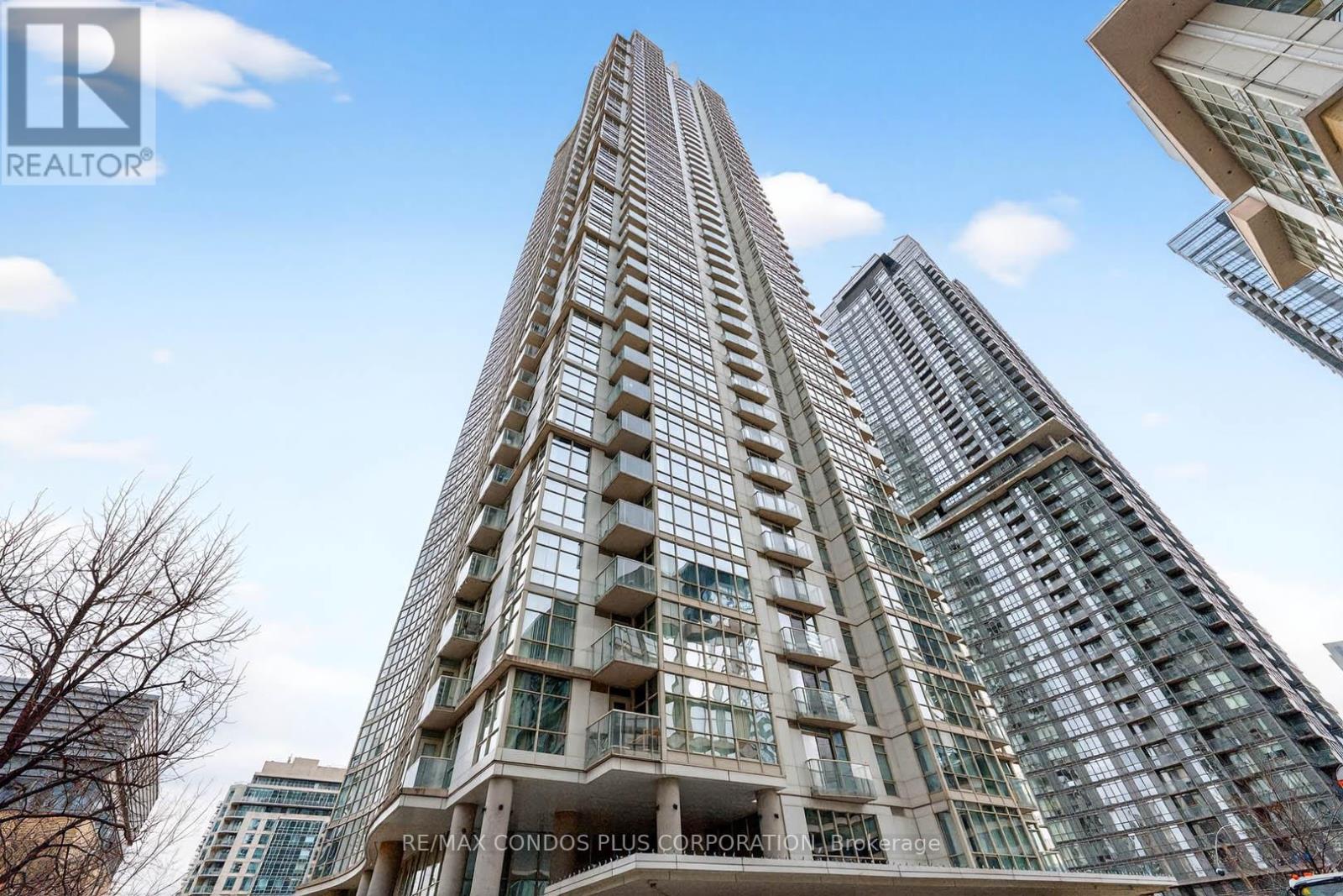 Property image for 605 - 35 MARINER TERRACE|Toronto (Waterfront Communities), Ontario M5V3V9