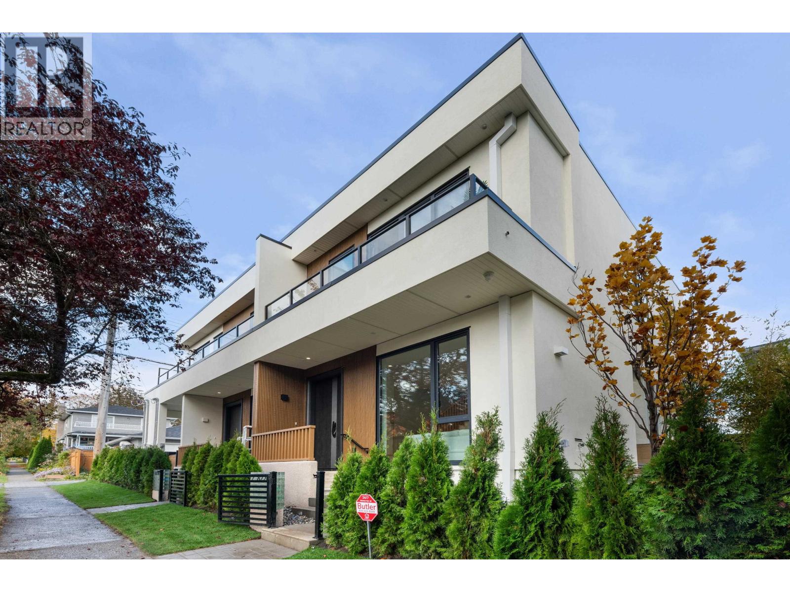 2 8226 ADERA STREET|Vancouver, British Columbia V6P2R8