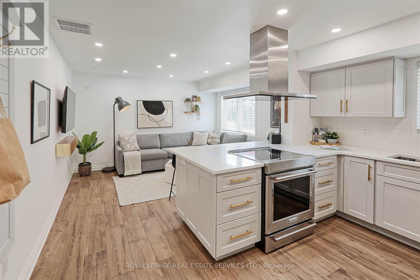 Property image for 113 - 40 MERCHANT LANE|Toronto (Dufferin Grove), Ontario M6P4J6