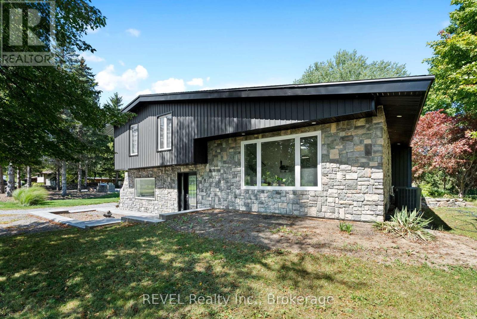 Property image for 1546 NIGH ROAD|Fort Erie (Crescent Park), Ontario L2A5M4