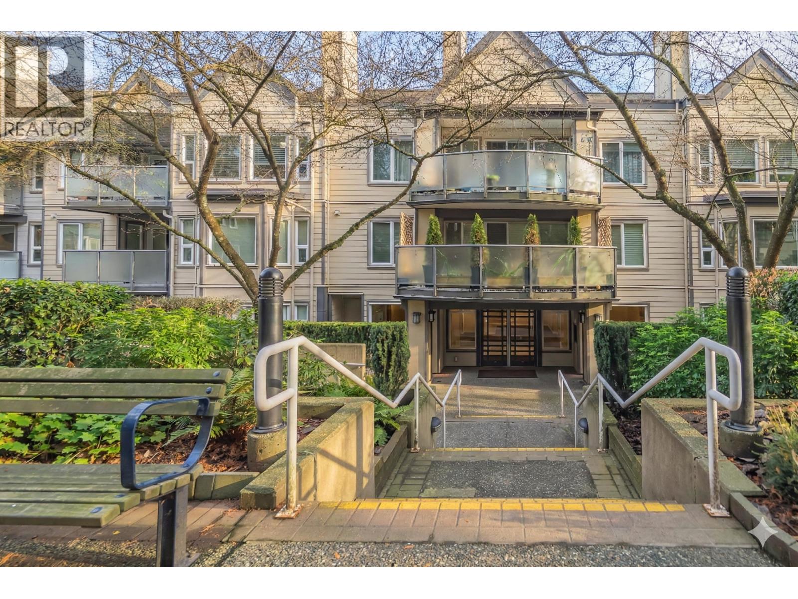 110 6707 SOUTHPOINT DRIVE|Burnaby, British Columbia V3N4V8