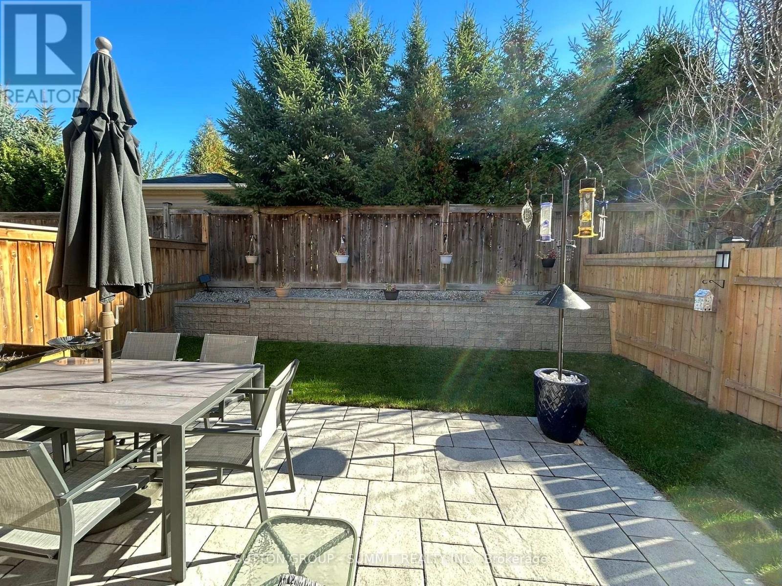 Property image for 23 - 90 RAYMOND ROAD|Hamilton (Meadowlands), Ontario L9K0J6