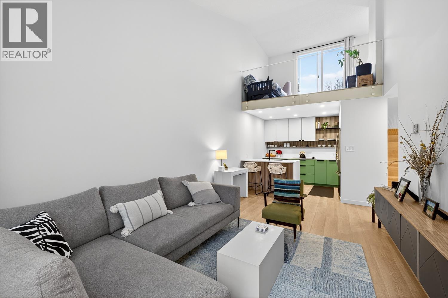 314 1429 E 4TH AVENUE|Vancouver, British Columbia V5N1J6