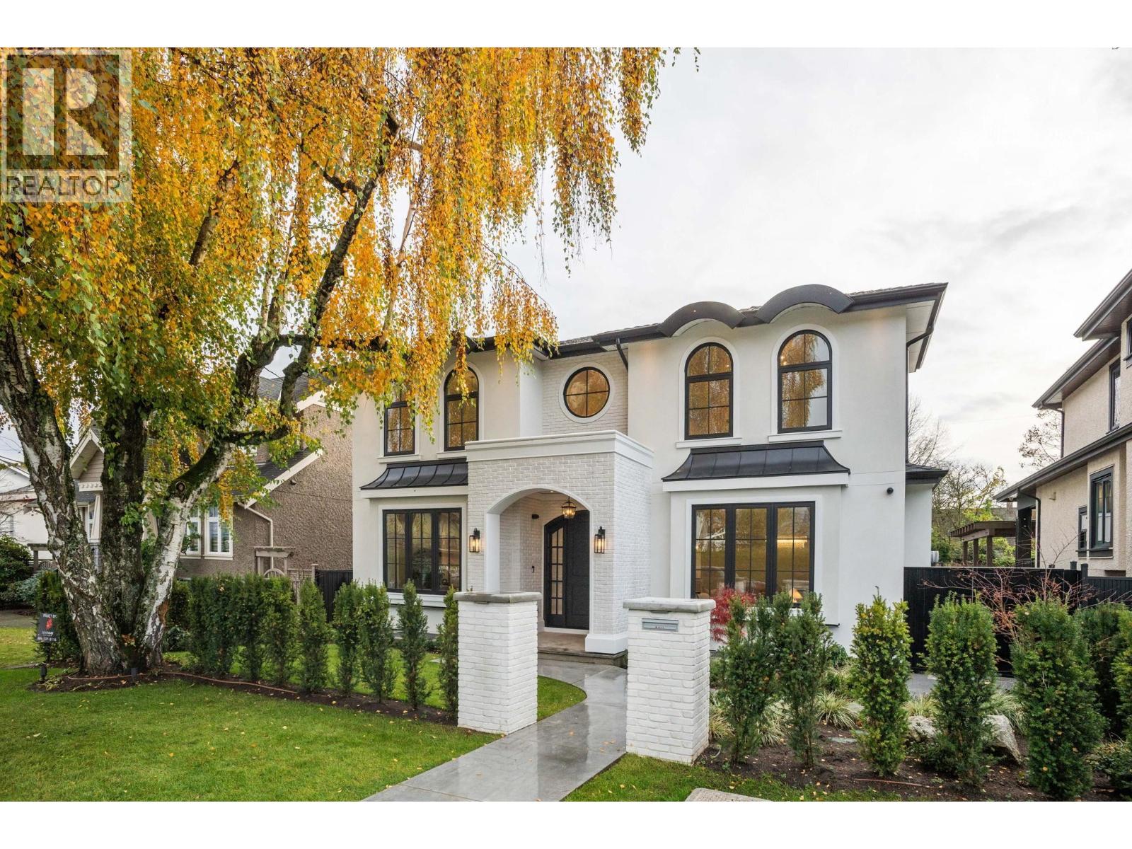 3970 ETON STREET|Burnaby, British Columbia V5C1J5