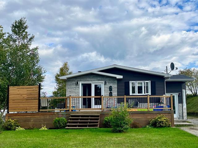 Property image for 60 4e Avenue|Chapais, Quebec G0W1H0