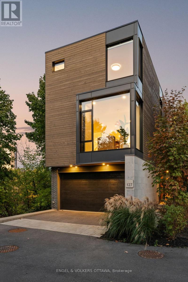 Property image for 127 PERIDOT PRIVATE|Ottawa, Ontario K2C3M3