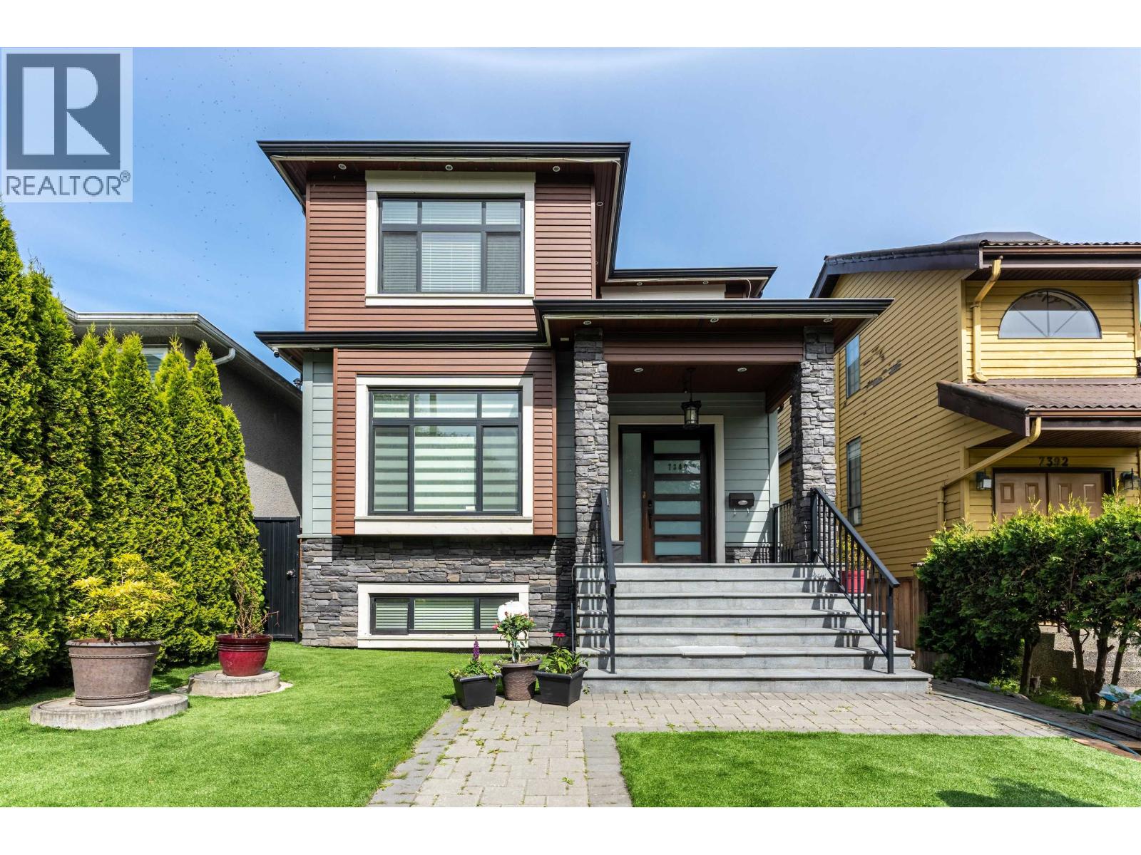 7380 ONTARIO STREET|Vancouver, British Columbia V5X3B8