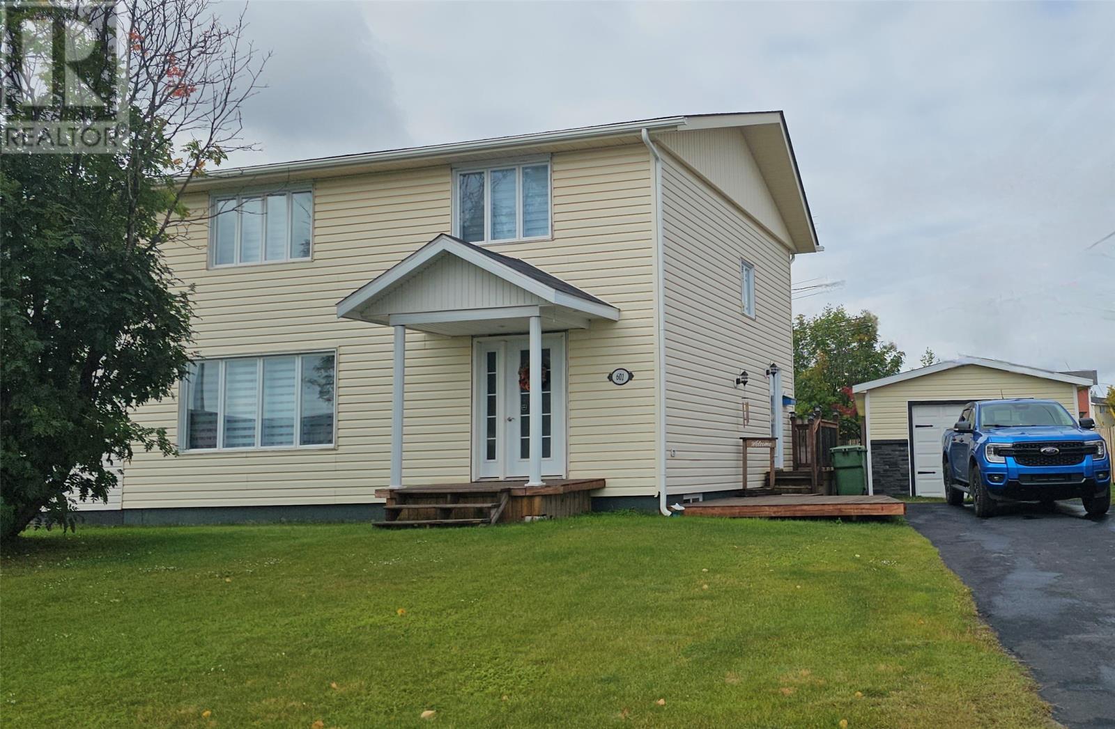 Property image for 601 Bartlett Drive|Labrador City, Newfoundland & Labrador A2V1G7