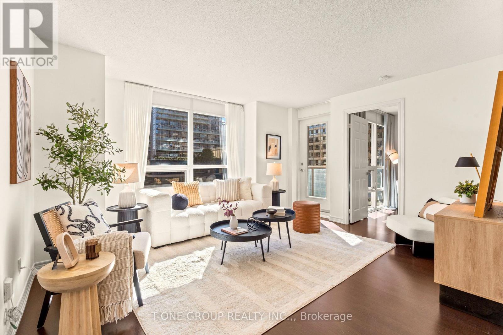 Property image for 605 - 761 BAY STREET|Toronto (Bay Street Corridor), Ontario M5G2R2