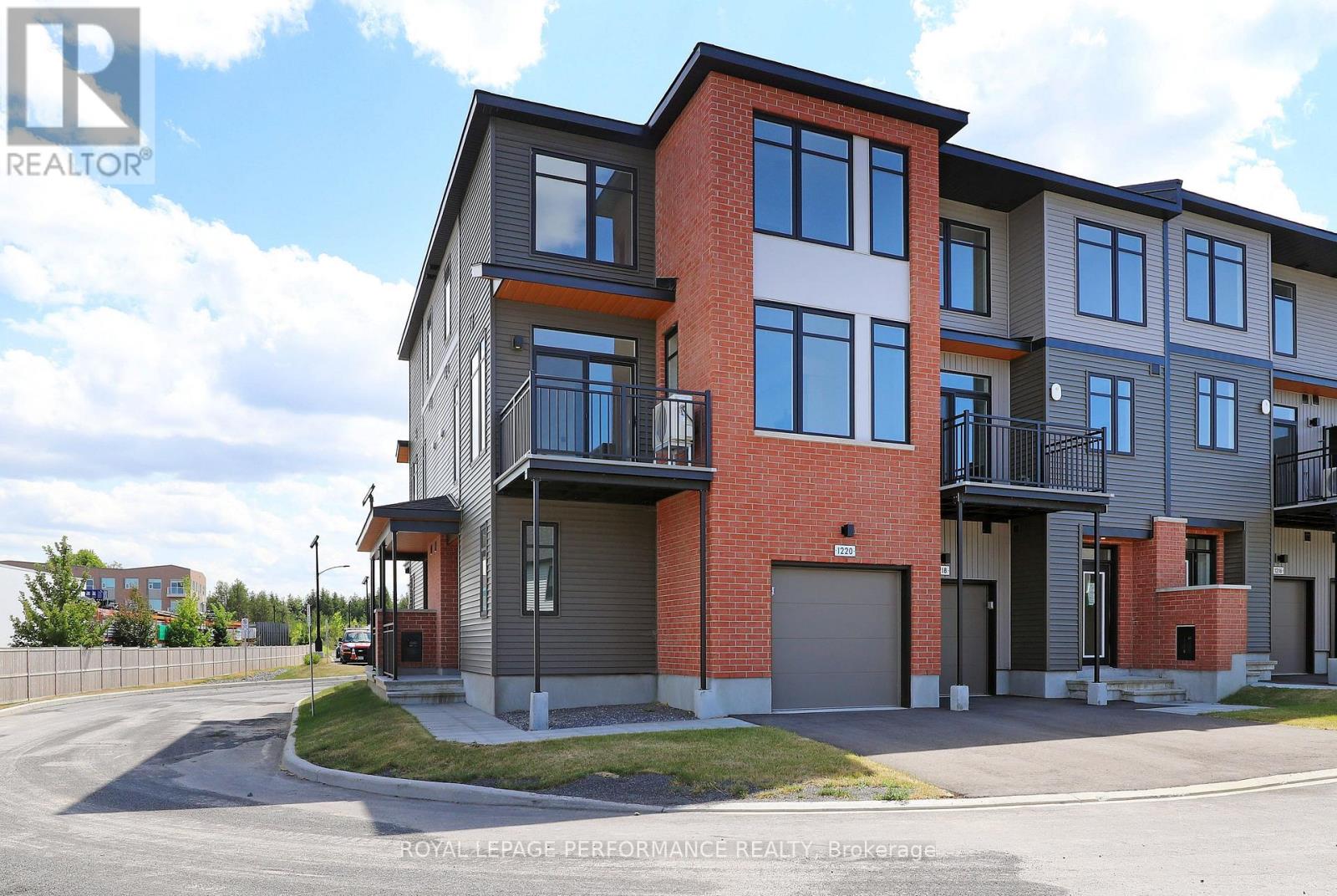 1220 FLYCATCHER PRIVATE|Ottawa, Ontario K1X0M7