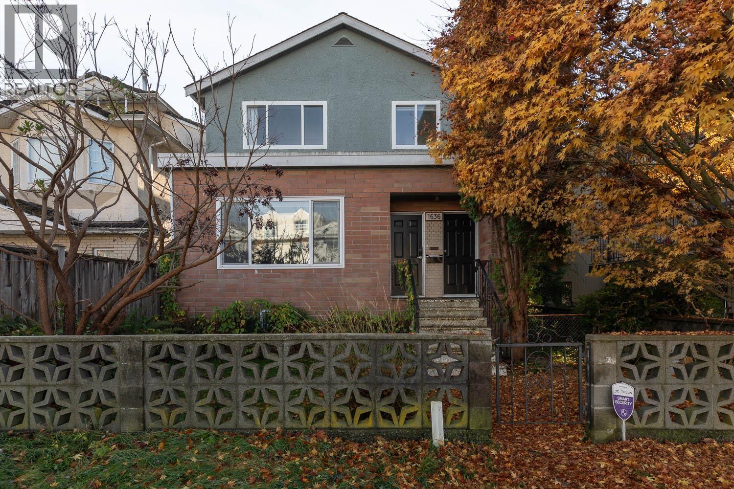 1636 FRANCES STREET|Vancouver, British Columbia V5L1Z4