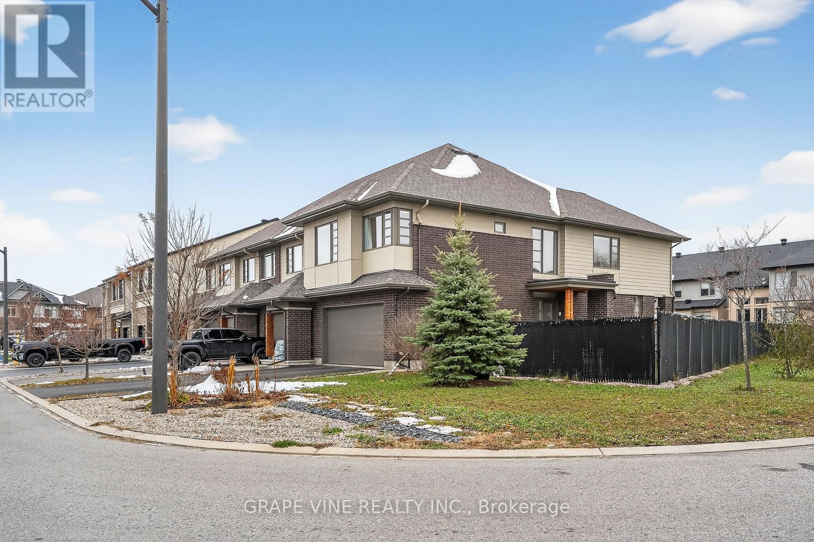 Property image for 145 LARIMAR CIRCLE|Ottawa, Ontario K1X0B6