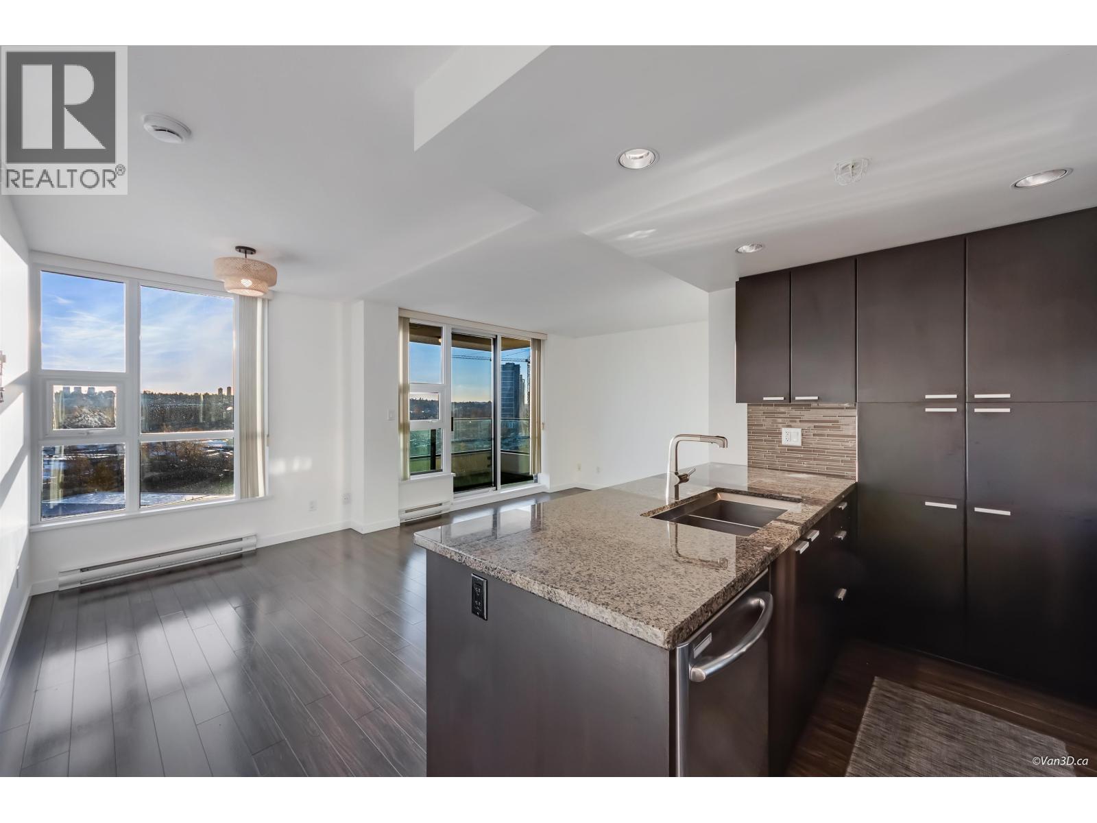 1002 2232 DOUGLAS ROAD|Burnaby, British Columbia V5C0G9