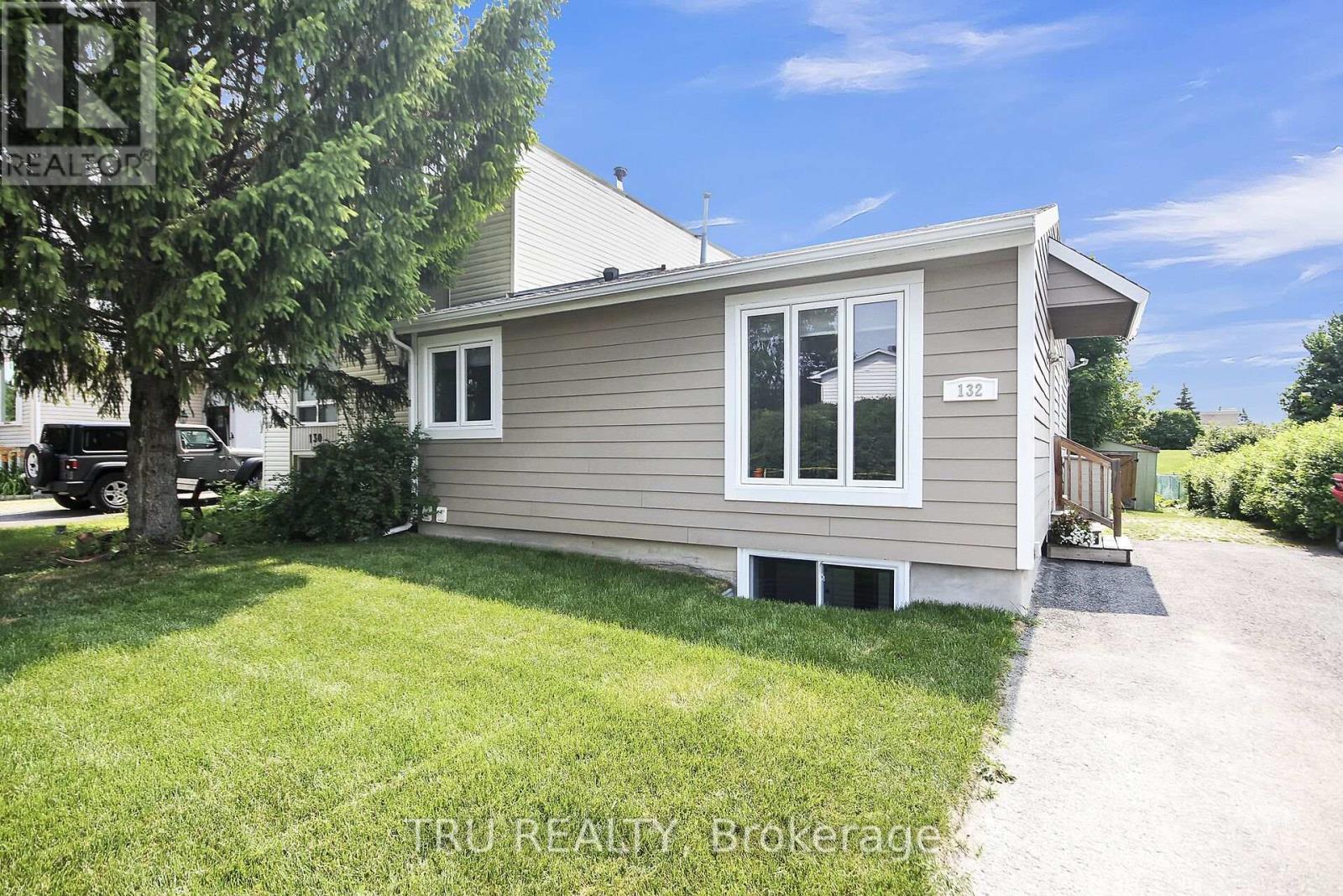 Property image for 132 ROTHESAY DRIVE|Ottawa, Ontario K2L1P1