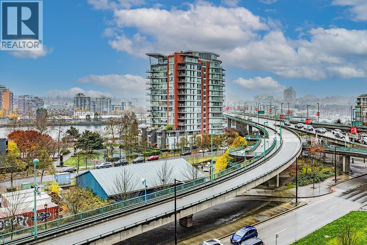 758 38 SMITHE STREET|Vancouver, British Columbia V6B0P3