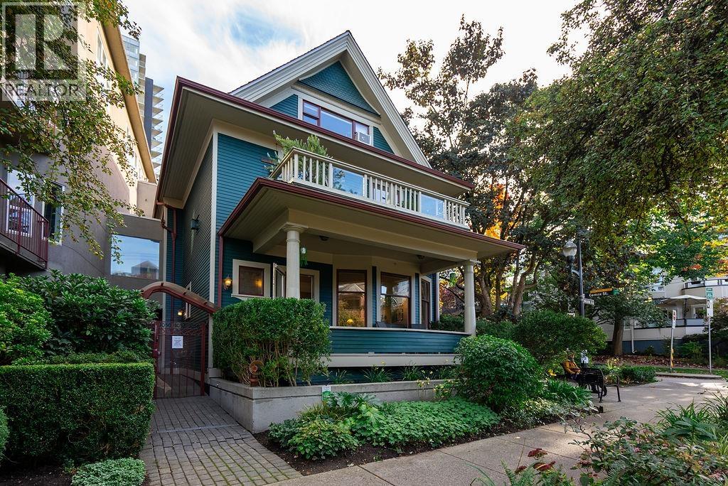 1056 NICOLA STREET|Vancouver, British Columbia V6G2C9