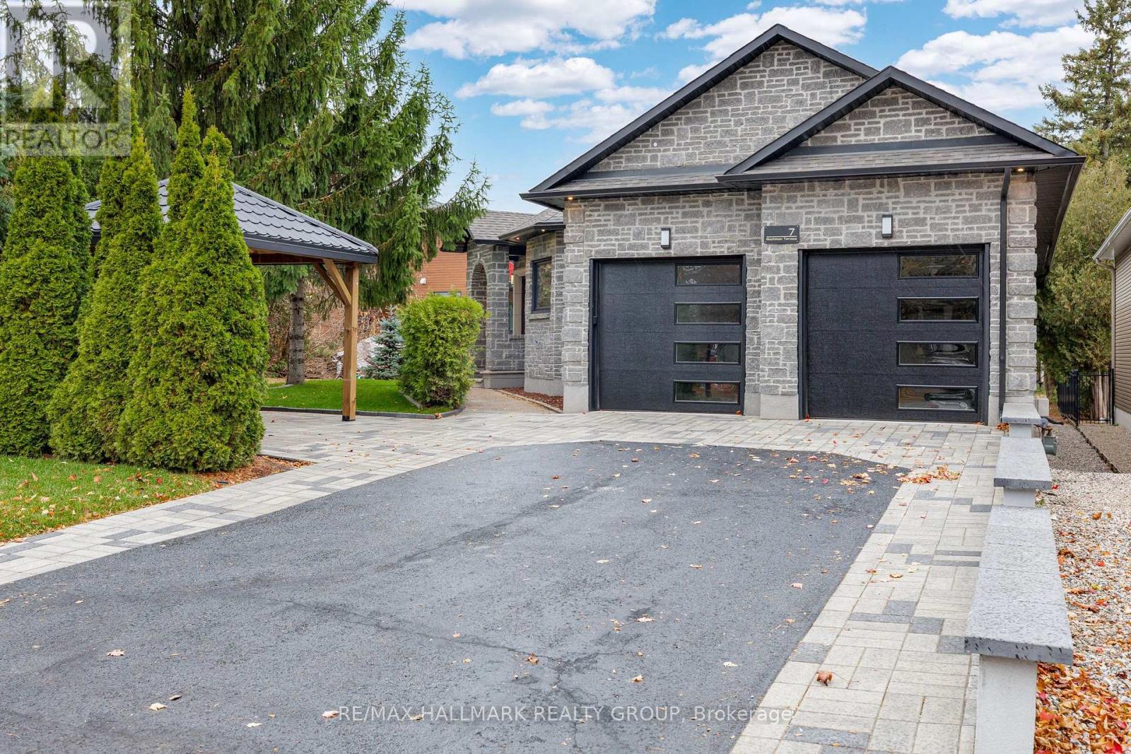 7 BACHMAN TERRACE|Ottawa, Ontario K2L1W2