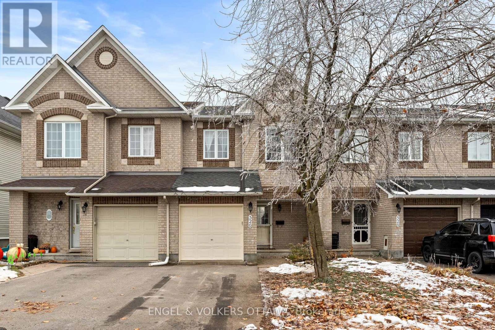 526 MEADOWBREEZE DRIVE|Ottawa, Ontario K2M2T4