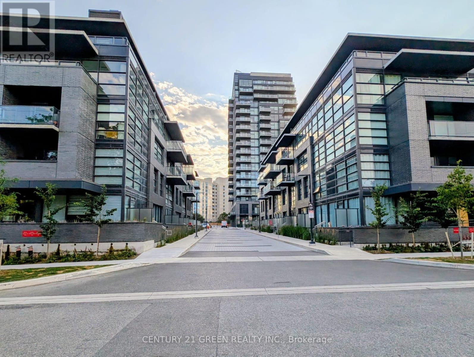 Property image for 323C - 1612 CHARLES STREET|Whitby (Port Whitby), Ontario L1N0P3